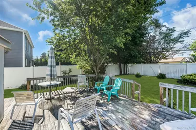 33 Cameo Road, Commack, NY 11725 - Photo 18