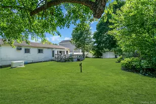 33 Cameo Rd, Commack, NY 11725 - Photo 22