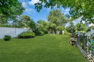 33 Cameo Rd, Commack, NY 11725 - Photo 20