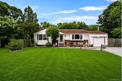 14 Urn Court, Brentwood, NY 11717 - Photo 1