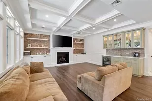 66 Liberty Ave, Rockville Centre, NY 11570 - Photo 14