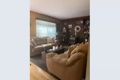 23 Landscape Drive, Wheatley Heights, NY 11798 - Photo 4