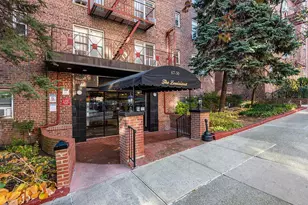 67-30 Clyde St, Forest Hills, NY 11375 - Photo 22