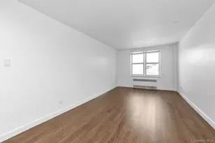 67-30 Clyde St, Forest Hills, NY 11375 - Photo 4
