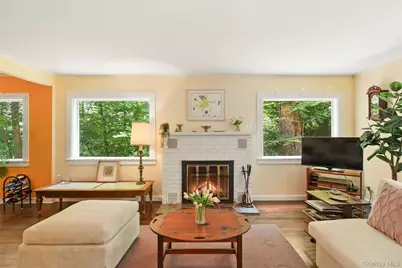 1017 Quaker Bridge Road E, Croton on Hudson, NY 10567 - Photo 4