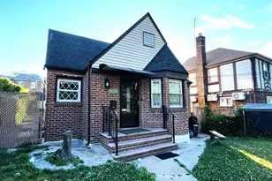 82-30 168th St, Jamaica, NY 11432 - Photo 2
