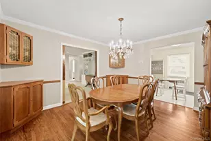 31 Partridge Rd, White Plains, NY 10605 - Photo 8