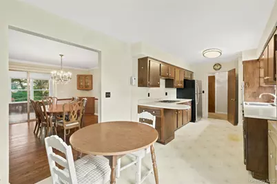 31 Partridge Road, White Plains, NY 10605 - Photo 12