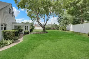 16 Texas Ct, Syosset, NY 11791 - Photo 26
