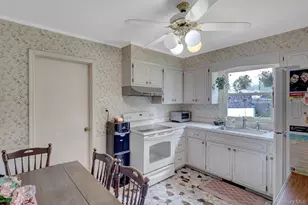 16 Texas Ct, Syosset, NY 11791 - Photo 16
