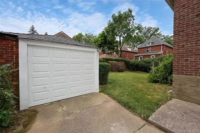 48 Surrey Commons, Lynbrook, NY 11563 - Photo 18