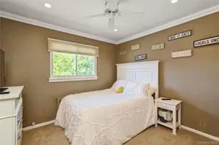 204 Halsey Ave, Jericho, NY 11753 - Photo 20