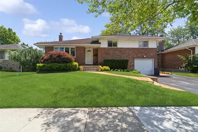 204 Halsey Avenue, Jericho, NY 11753 - Photo 1