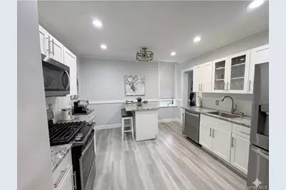 1175 E Broadway #1G, Hewlett, NY 11557 - Photo 2