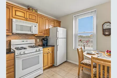211-65 23rd Avenue #4D, Bayside, NY 11360 - Photo 6