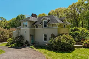 14 Terra Mar Dr, Huntington, NY 11743 - Photo 2