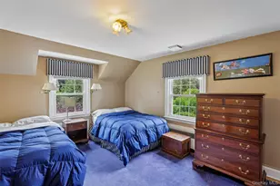 105 Stewart Ave, Garden City, NY 11530 - Photo 16