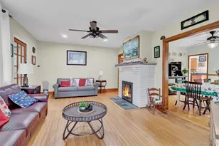 64 Hamilton St, Amityville, NY 11701 - Photo 8