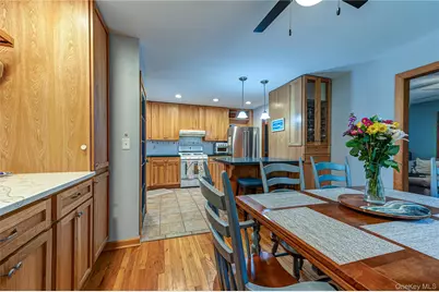23 Oak Street, Centereach, NY 11720 - Photo 4
