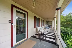 863 Lake Rd, Huntington, NY 11743 - Photo 22