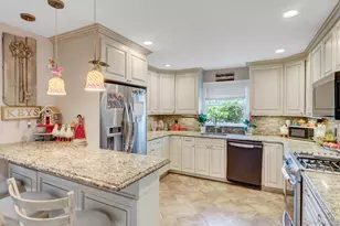 301 Oak Neck Rd, West Islip, NY 11795 - Photo 4
