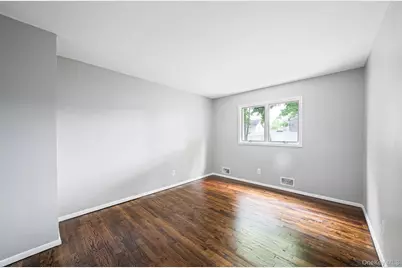 40 Cypress Street, Central Islip, NY 11722 - Photo 36