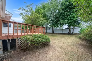 40 Cypress St, Central Islip, NY 11722 - Photo 10