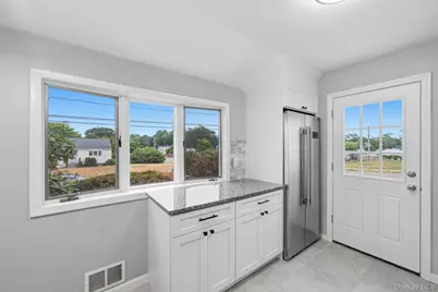 40 Cypress Street, Central Islip, NY 11722 - Photo 30