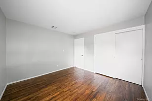 40 Cypress St, Central Islip, NY 11722 - Photo 34