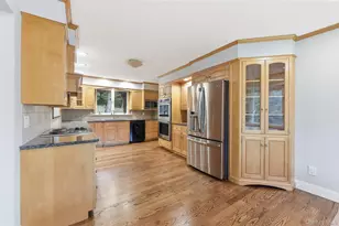 475 N Riverside Rd, Highland, NY 12528 - Photo 8
