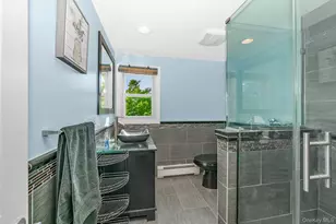 21 Lido Pkwy, Lindenhurst, NY 11757 - Photo 24