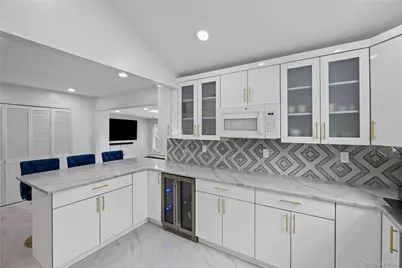 1022 Fire Island Avenue, Bay Shore, NY 11706 - Photo 18
