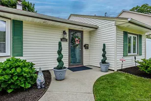 1022 Fire Island Ave, Bay Shore, NY 11706 - Photo 4