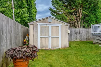 1022 Fire Island Avenue, Bay Shore, NY 11706 - Photo 38