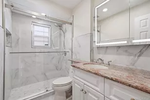 698 Washington St, Franklin Square, NY 11010 - Photo 16