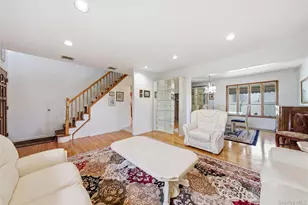 698 Washington St, Franklin Square, NY 11010 - Photo 6