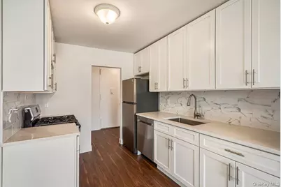 166-25 Powells Cove Boulevard #6M, Whitestone, NY 11357 - Photo 10