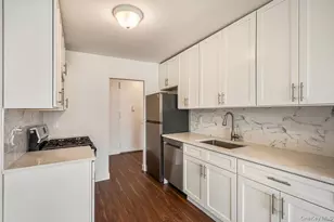 166-25 Powells Cove Blvd, Whitestone, NY 11357 - Photo 10