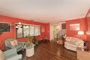 1238 Garden Pl, Wantagh, NY 11793 - Photo 6