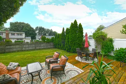 1238 Garden Place, Wantagh, NY 11793 - Photo 30