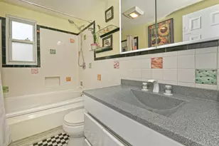 1238 Garden Pl, Wantagh, NY 11793 - Photo 18