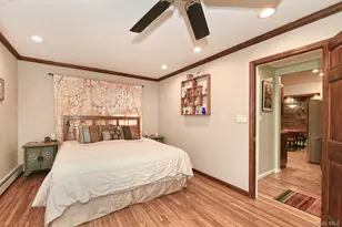 1238 Garden Pl, Wantagh, NY 11793 - Photo 16