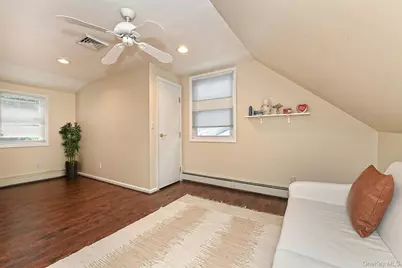1238 Garden Place, Wantagh, NY 11793 - Photo 20