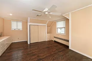 1238 Garden Pl, Wantagh, NY 11793 - Photo 22