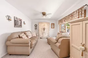 332 N Monroe Ave, Lindenhurst, NY 11757 - Photo 8