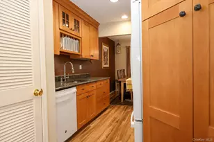 124 New Holland Village, Nanuet, NY 10954 - Photo 6