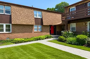 124 New Holland Village, Nanuet, NY 10954 - Photo 2