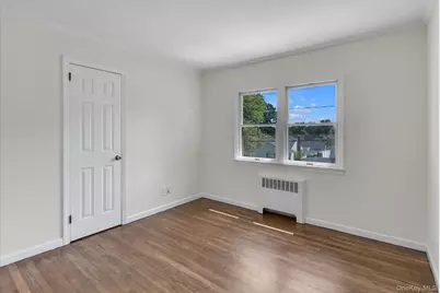 16 Meath Avenue, Huntington, NY 11743 - Photo 10