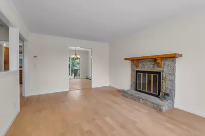 16 Meath Avenue, Huntington, NY 11743 - Photo 4