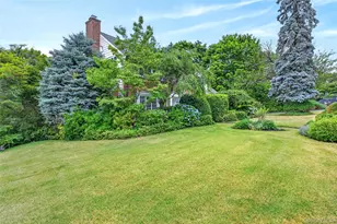 10 Ridge Dr, Port Washington, NY 11050 - Photo 24